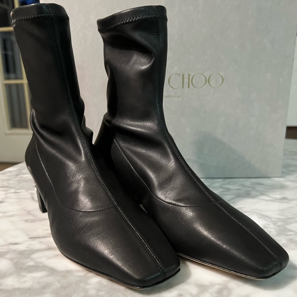 ✨HP✨ Jimmy choo booties